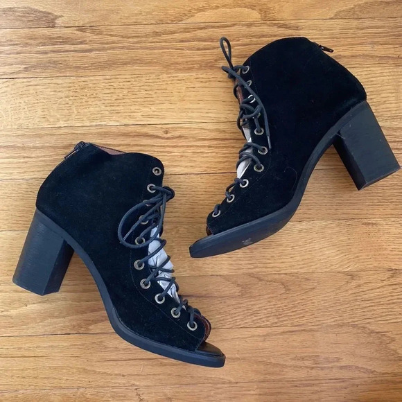 Jeffrey Campbell Cors Peep Toe Suede sz 8.5 black laces open front 3” heel NWOT - Picture 4 of 13